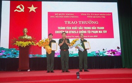 Khen thưởng chuyên án bắt giữ 2 đối tượng, thu giữ 500 kg ma túy tại Quảng Trị