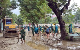 Hỗ trợ bổ sung 100 tỷ đồng cho TP Huế khắc phục thiệt hại do mưa lũ