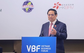 Thủ tướng: Chuyển đổi, tìm kiếm và kiến tạo động lực tăng trưởng mới là khách quan và tất yếu