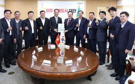 Kinh tế - xã hội Vĩnh Long khởi sắc, tạo đà về đích các mục tiêu năm 2025