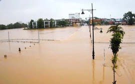 Tạm cấm phương tiện thuỷ trên sông Hương