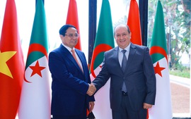 TUYÊN BỐ CHUNG VỀ THIẾT LẬP QUAN HỆ ĐỐI TÁC CHIẾN LƯỢC GIỮA NƯỚC CỘNG HÒA XÃ HỘI CHỦ NGHĨA VIỆT NAM VÀ NƯỚC CỘNG HÒA ALGERIA DÂN CHỦ VÀ NHÂN DÂN