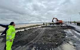 Bộ Xây dựng: Các lực lượng trực ban 24/24 ứng phó bão số 15