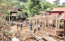 Thủ tướng phát động "Chiến dịch Quang Trung" thần tốc xây dựng lại, sửa chữa nhà bị thiệt hại do thiên tai miền Trung