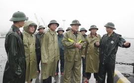 TP. Huế: Gần 6.000 cán bộ, chiến sĩ sẵn sàng cơ động ứng phó bão số 13