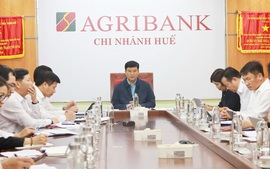 Agribank hỗ trợ khắc phục thiệt hại do mưa bão, đồng hành cùng người dân miền Trung vượt khó