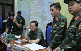 Phó Thủ tướng Trần Hồng Hà kiểm tra, rà soát công tác ứng phó ngay trước khi bão số 13 đổ bộ