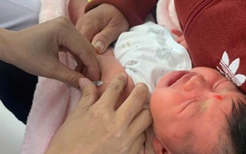 Bổ sung đối tượng trong chương trình tiêm chủng mở rộng và hình thức tiêm chủng bắt buộc