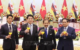 Chủ tịch nước Lương Cường chủ trì chiêu đãi cấp nhà nước Quốc vương Brunei