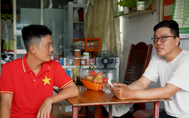 Chủ tiệm sửa điện thoại thành người bán vé số Vietlott