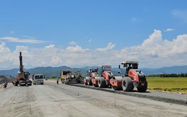 Khắc phục khó khăn, cao tốc Chí Thạnh-Vân Phong quyết tâm 'cán đích' cuối năm 2025