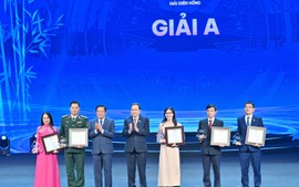 Trao Giải Diên Hồng lần thứ tư