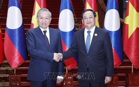 Việt Nam và Lào hướng tới mục tiêu 10 tỷ USD kim ngạch song phương