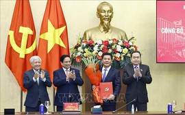 Đồng chí Nguyễn Hồng Diên giữ chức Phó Bí thư chuyên trách Đảng ủy Quốc hội