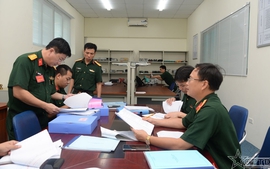 Quân nhân chuyên nghiệp nghỉ hưu trước tuổi theo quy định nào?