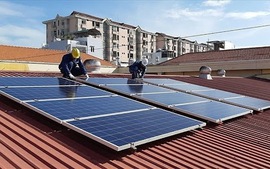 Lắp đặt điện mặt trời mái nhà để tự tiêu thụ có phải xin phép?