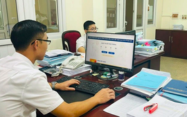 Chuyên viên chính có được chuyển làm Giáo viên THPT hạng I?