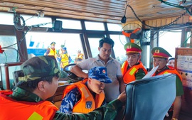 Vùng Cảnh sát biển 2 xử phạt 87 tàu cá vi phạm quy định về khai thác thủy sản