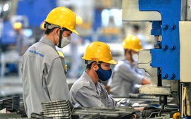 Sửa luật thuế để giảm áp lực tài chính cho người lao động