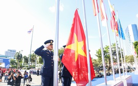 Lễ thượng cờ Đoàn Thể thao Việt Nam tại SEA Games 33