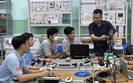 Học nghề và văn hóa cùng lúc, có được miễn toàn bộ học phí?