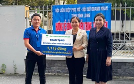 48.000 hộp sữa dừa và 1,1 tỷ đồng hướng về bà con vùng rốn lũ miền Trung