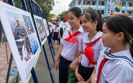 Lần đầu tiên công bố nhiều tài liệu về Hoàng Sa, Trường Sa trong Phông lưu trữ Quốc gia Việt Nam