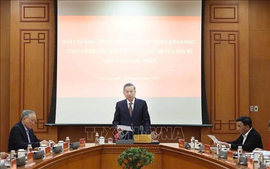 Đặt khoa học, công nghệ, đổi mới sáng tạo vào vị trí trung tâm của quá trình phát triển đất nước