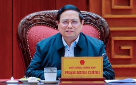 Thủ tướng chủ trì cuộc họp về chính sách ưu đãi thị thực và quay trở lại quốc tịch Việt Nam
