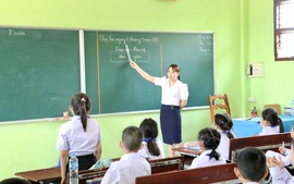 Đề xuất định mức kinh phí cho giáo viên Việt Nam sang dạy tiếng Việt tại Lào