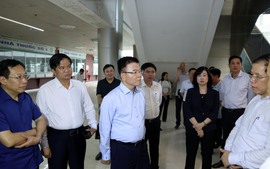 Phó Thủ tướng Lê Thành Long: Cần huy động thêm nhân lực thi công cơ sở 2 Bệnh viện Việt Đức và Bạch Mai