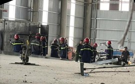 Khẩn trương làm rõ nguyên nhân vụ tai nạn lao động nghiêm trọng tại KCN Đất Cuốc (Bình Dương)