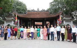 Phu nhân Thủ tướng Chính phủ gặp mặt và giao lưu với Nhóm Phụ nữ Cộng đồng ASEAN tại Hà Nội