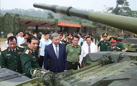 Tổng Bí thư: Binh chủng Tăng thiết giáp phải thật sự xứng đáng là lực lượng đột kích mạnh
