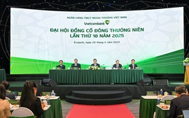 Vietcombank tăng vốn, kiện toàn nhân sự và chiến lược phát triển bền vững