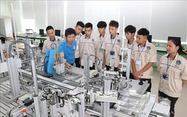 Đối tượng được hỗ trợ đào tạo, chuyển đổi nghề khi thu hồi đất