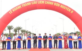 Phó Thủ tướng Mai Văn Chính dự lễ khánh thành cầu Liêm Chính, đơn nguyên II, Phủ Lý, Hà Nam