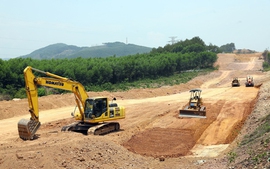 Xử lý thông tin phản ánh về xây dựng đường cao tốc khu vực đồng bằng sông Cửu Long