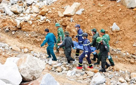 Bộ Nội vụ yêu cầu 'siết' an toàn lao động trong mùa mưa bão
