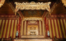 Phó Thủ tướng chỉ đạo xử lý vụ việc bảo vật quốc gia "Ngai vua triều Nguyễn" bị phá hoại