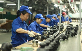 Chế độ đối với người lao động trong cơ sở công nghiệp quốc phòng, an ninh nòng cốt