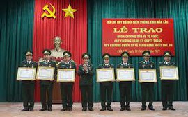 Đối tượng xét tặng Huy chương Chiến sĩ vẻ vang