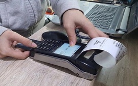 Ngành thuế tăng tốc triển khai đưa hóa đơn điện tử từ máy tính tiền đến từng hộ kinh doanh