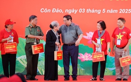 Thủ tướng dự cuộc gặp mặt, tri ân các chiến sĩ cách mạng bị địch bắt tù đày