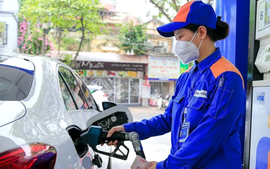 Giá xăng dầu tiếp tục giảm