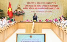 Thủ tướng chủ trì cuộc gặp mặt Thường trực Chính phủ với lãnh đạo, nguyên lãnh đạo các cơ quan báo chí