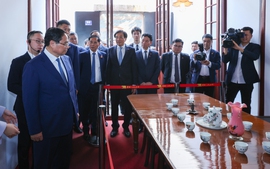 Thủ tướng thăm Khu Di tích Đại hội lần thứ nhất của Đảng Cộng sản Trung Quốc