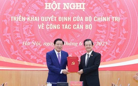 Trao Quyết định của Bộ Chính trị điều động, bổ nhiệm Phó Trưởng Ban Nội chính Trung ương