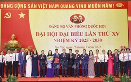 Chủ tịch Quốc hội Trần Thanh Mẫn dự Đại hội Đảng bộ Văn phòng Quốc hội