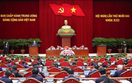 Thông cáo báo chí ngày làm việc thứ nhất Hội nghị Trung ương 12